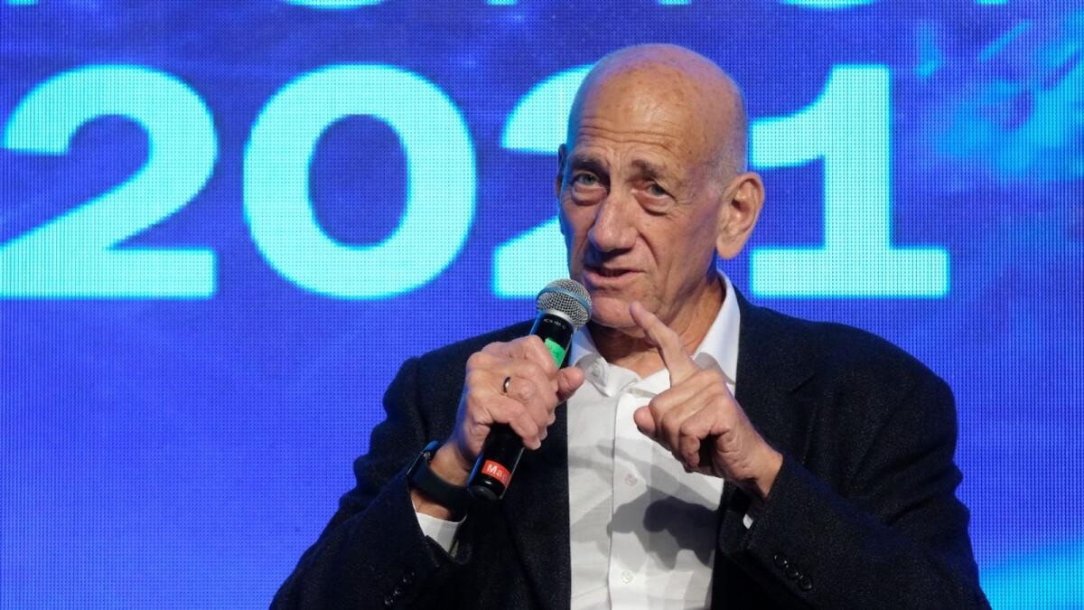 Former Israeli prime minister Ehud Olmert speaks at the Global Investment Forum. — Photo by Shihab
