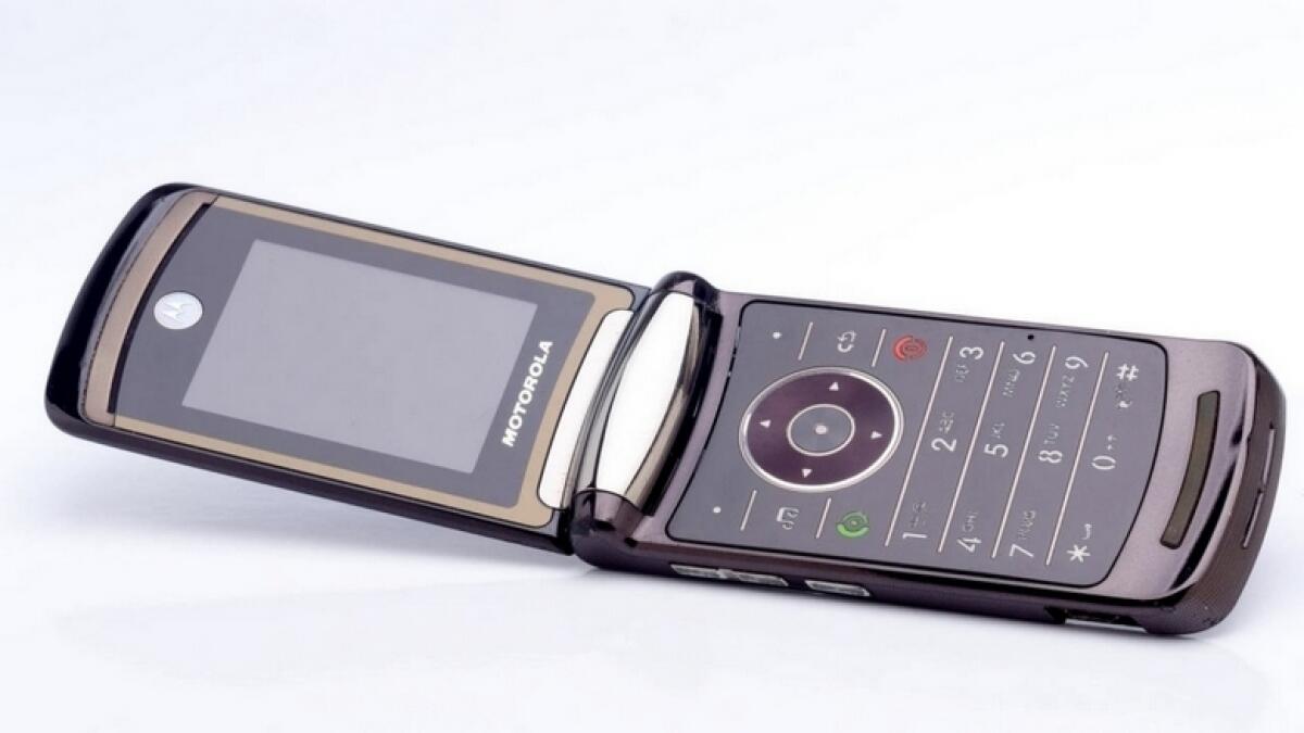 Company offers users Dh3,600 reward for using flip phone for a week