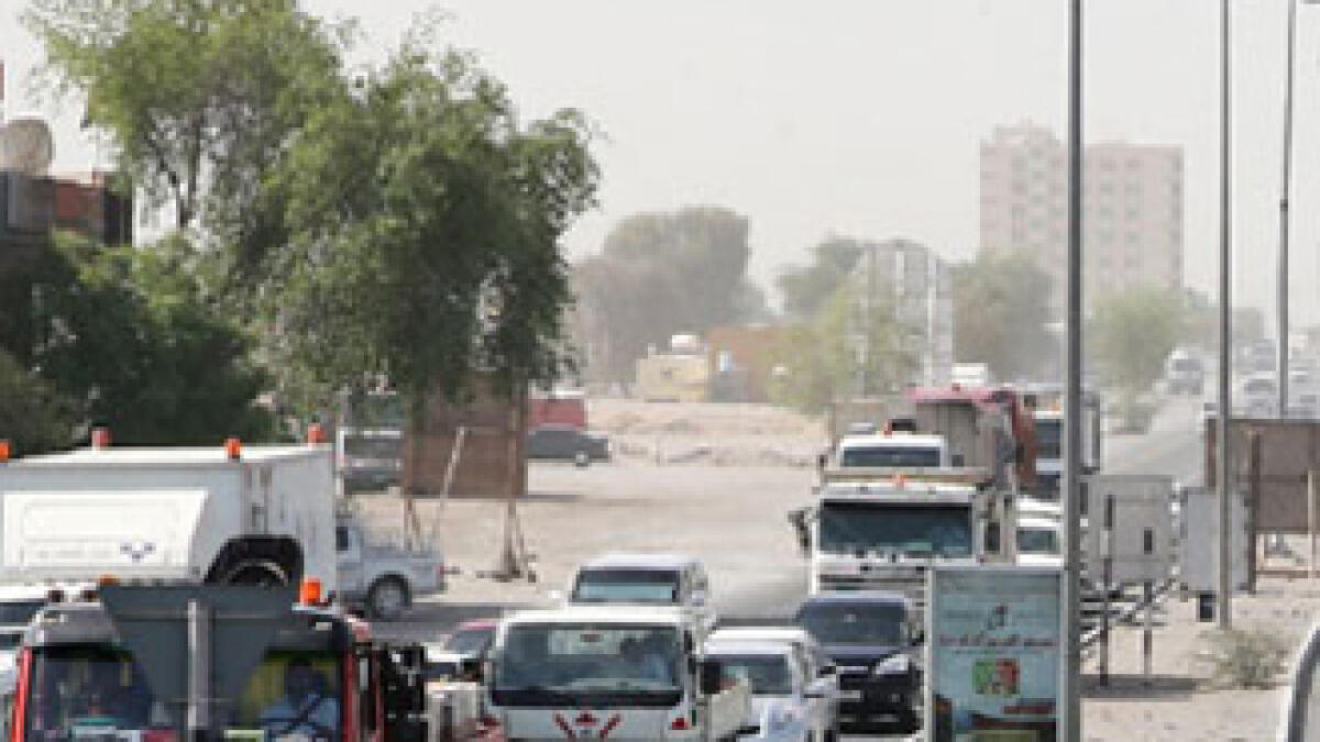 Abu Dhabi, Al Ain ban trucks during Ramadan rush hours