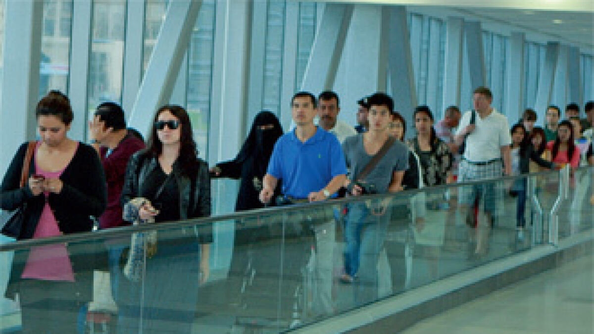 Metro links with Dubai Mall