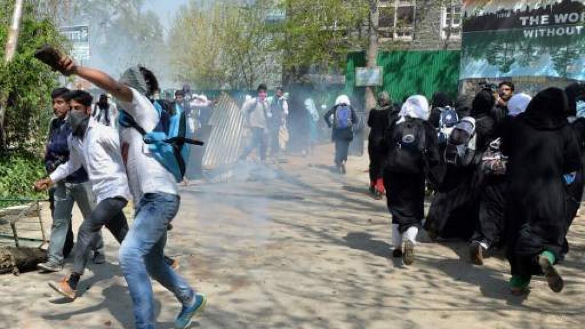 Clashes between students, security forces in Kashmir