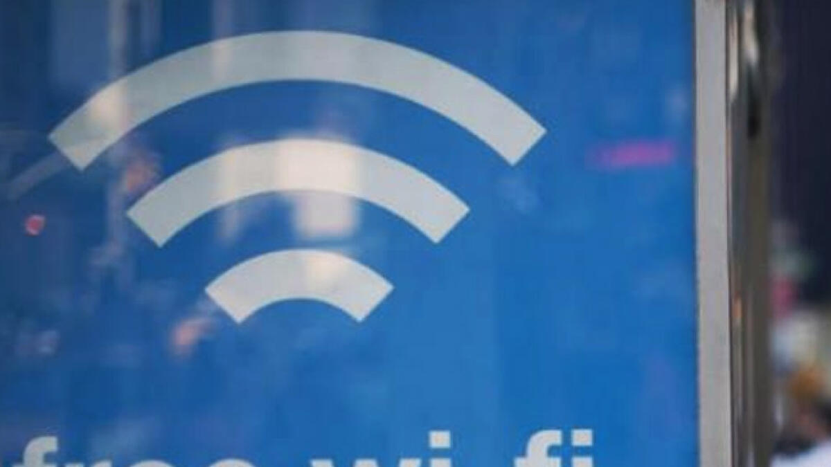 Delhis AAP government seeks Singapores help for setting up wi-fi across city