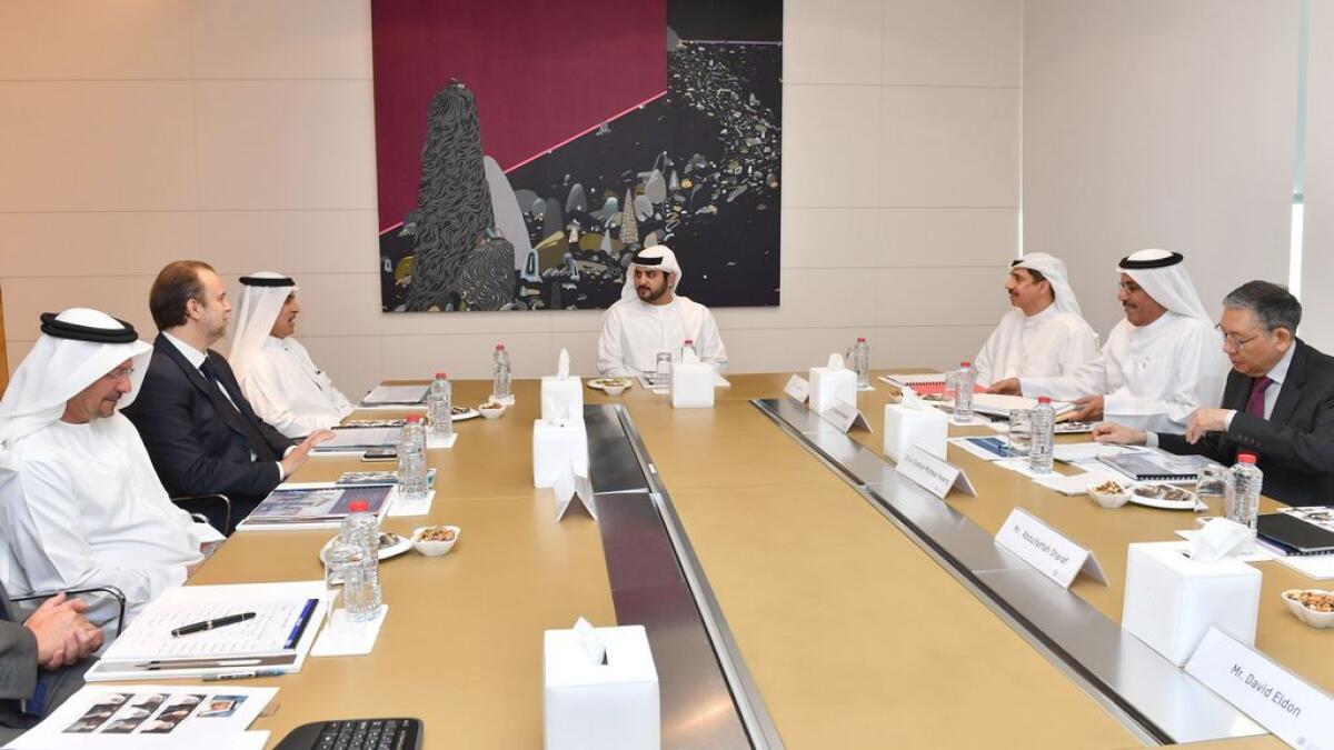 Maktoum bin Mohammed chairs meeting of DIFC higher board of directors