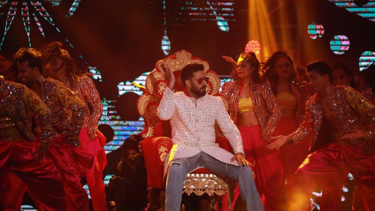 Abhishek Bachchan delivers a spectacular performance at IIFA 2022