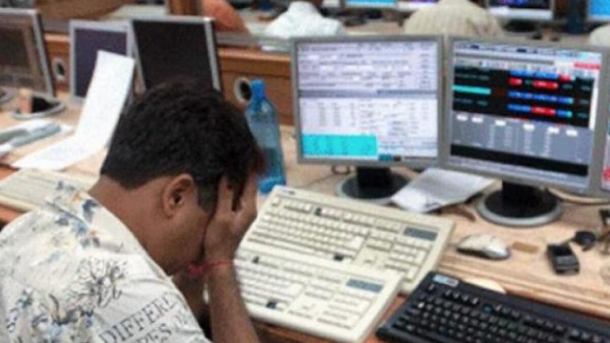 Sensex plummets 793 points on Budget woes, global selloff