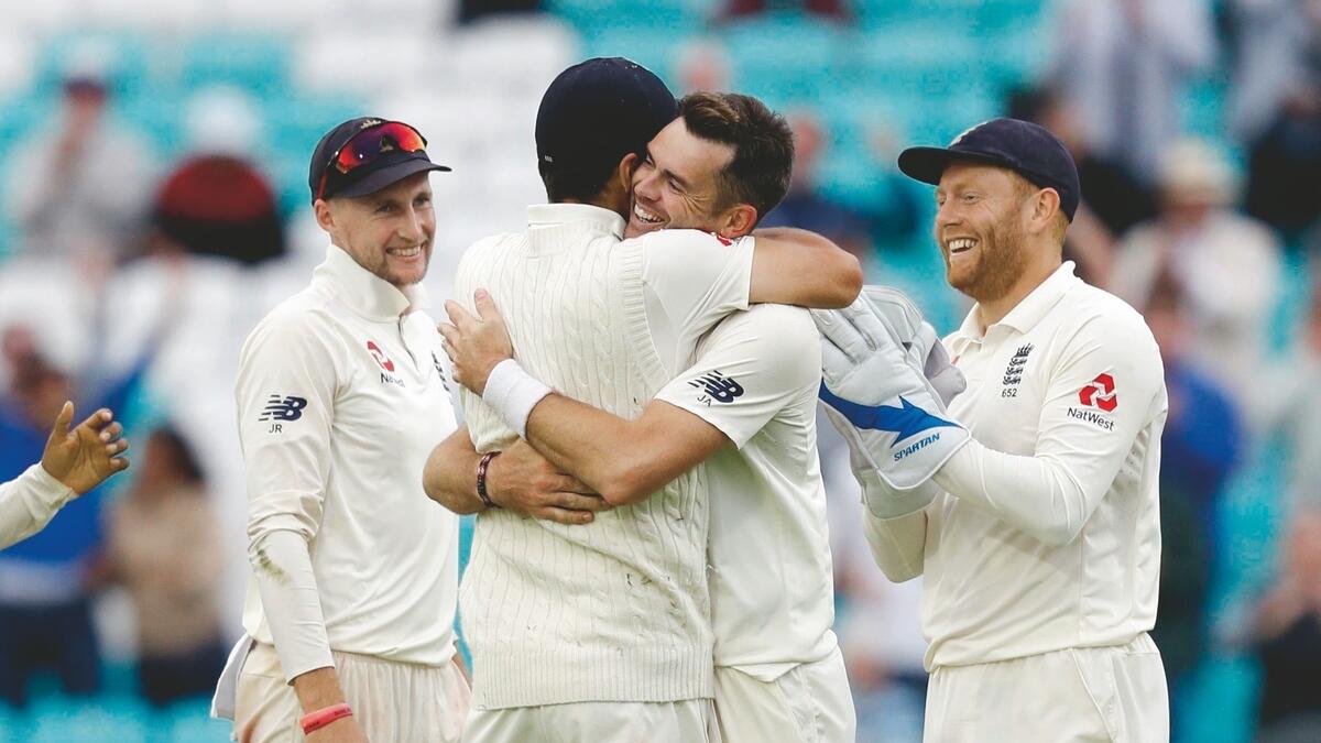 England rout India 4-1