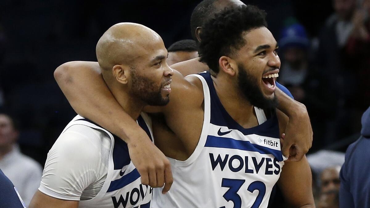 Towns lifts Timberwolves to win, Celtics rout Hornets