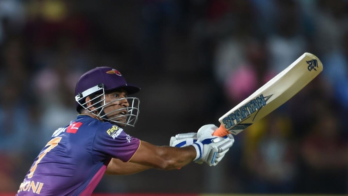 IPL-10: Vintage Dhoni powers Pune to last-ball win over Hyderabad 