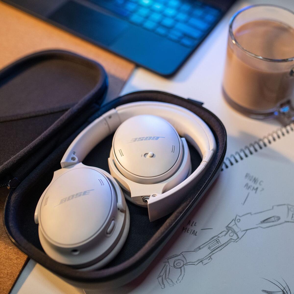 The foldable design of the Bose QuietComfort 45 allows for easy storage in your bag or carry-on luggage, and the lightweight build ensures they won't weigh you down during your travels.