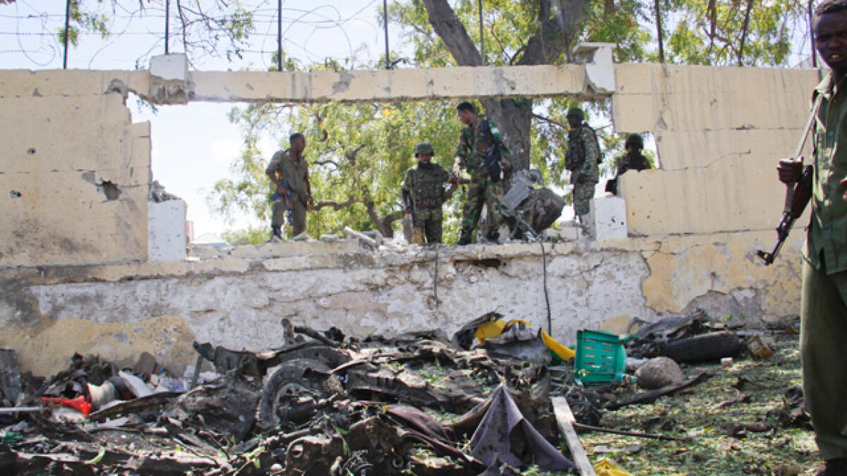 6 dead in bomb attack on UN employees bus in Somalia