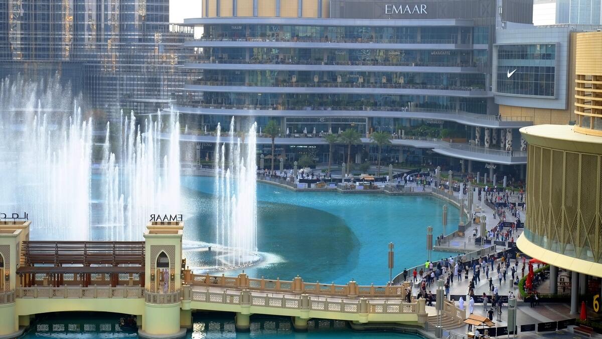 Dubai Mall comes to life as Dubai Fountain puts on a grand display for visitors, again.