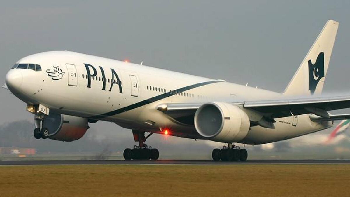Pakistan International Airlines, PIA, heart attack, Sialkot, London