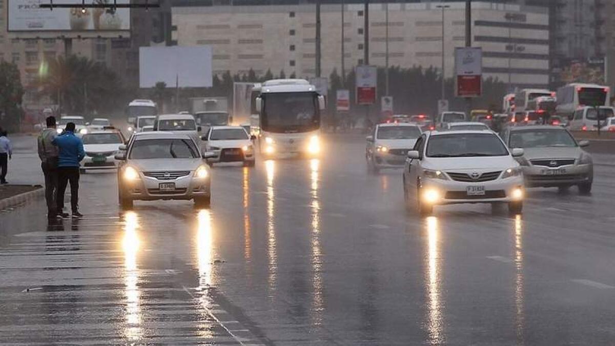 Heavy rains lead to accidents, tailbacks on UAE roads