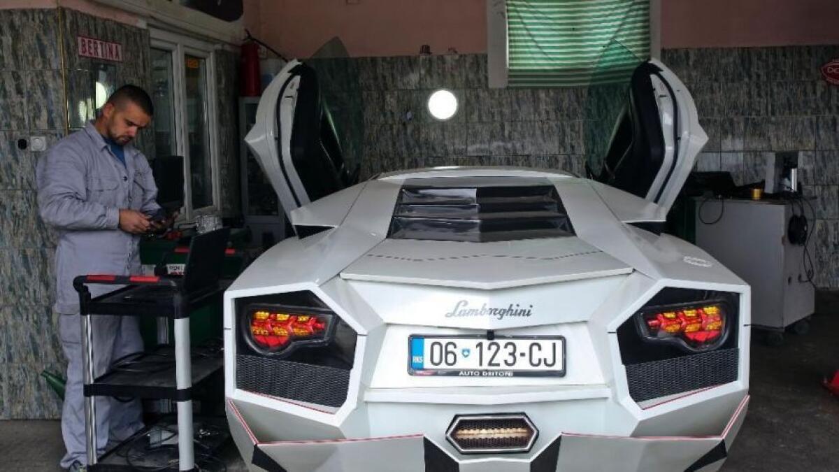 Man makes his own Lamborghini 