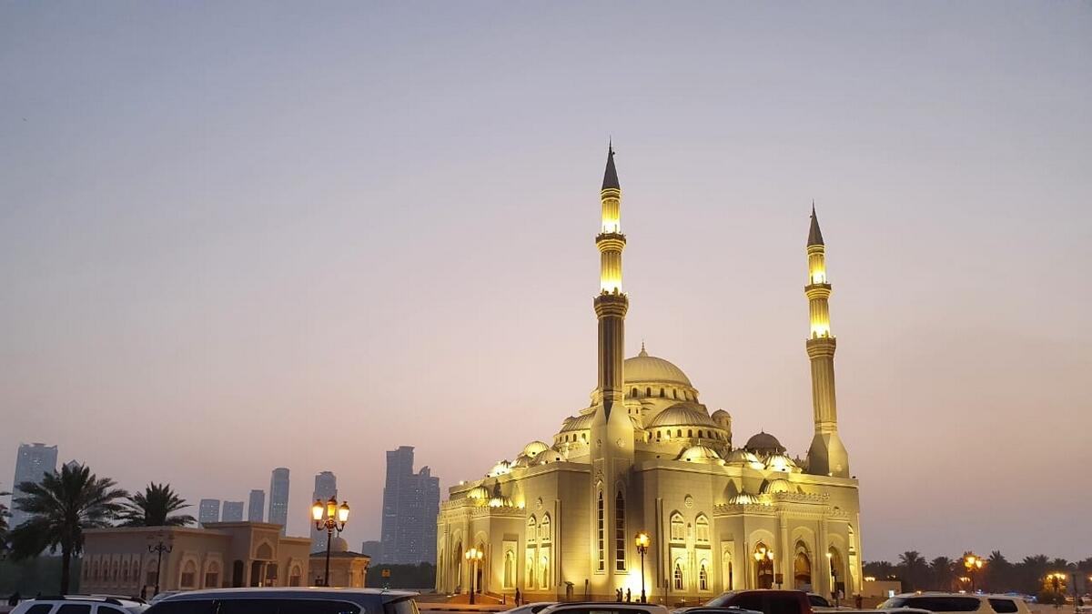 770 mosques, welcome, worshippers, Dubai, IACAD announces