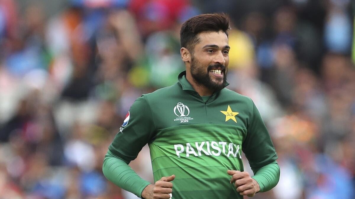 Malik, Hafeez miss out on PCB contracts; Amir demoted