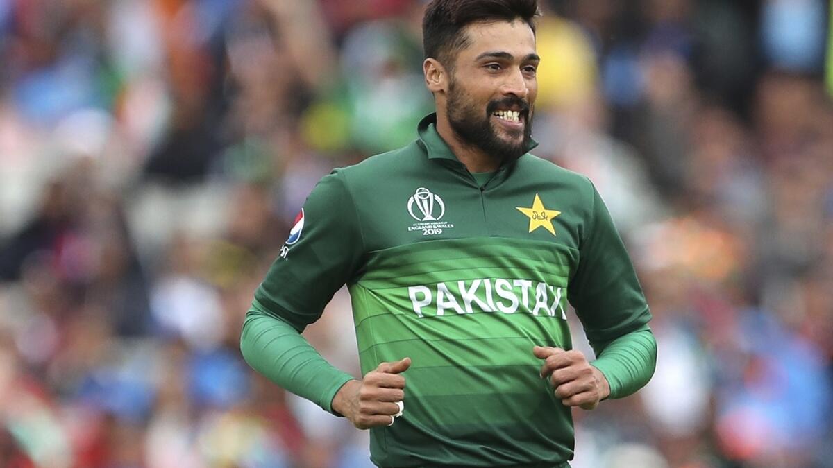 Malik, Hafeez miss out on PCB contracts; Amir demoted