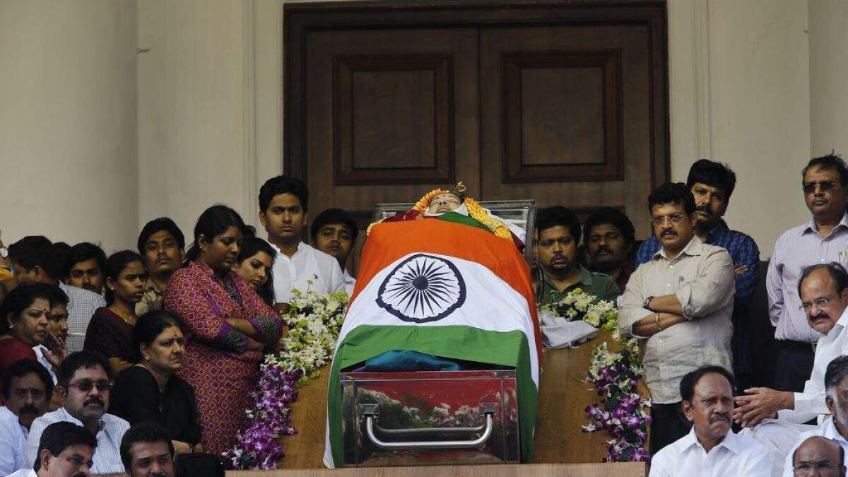 WATCH: People pay last respects to Jayalalithaa at Rajaji Hall