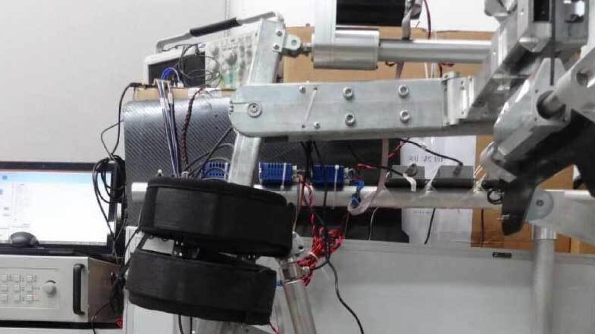 New wearable robot to help paralytic patients move