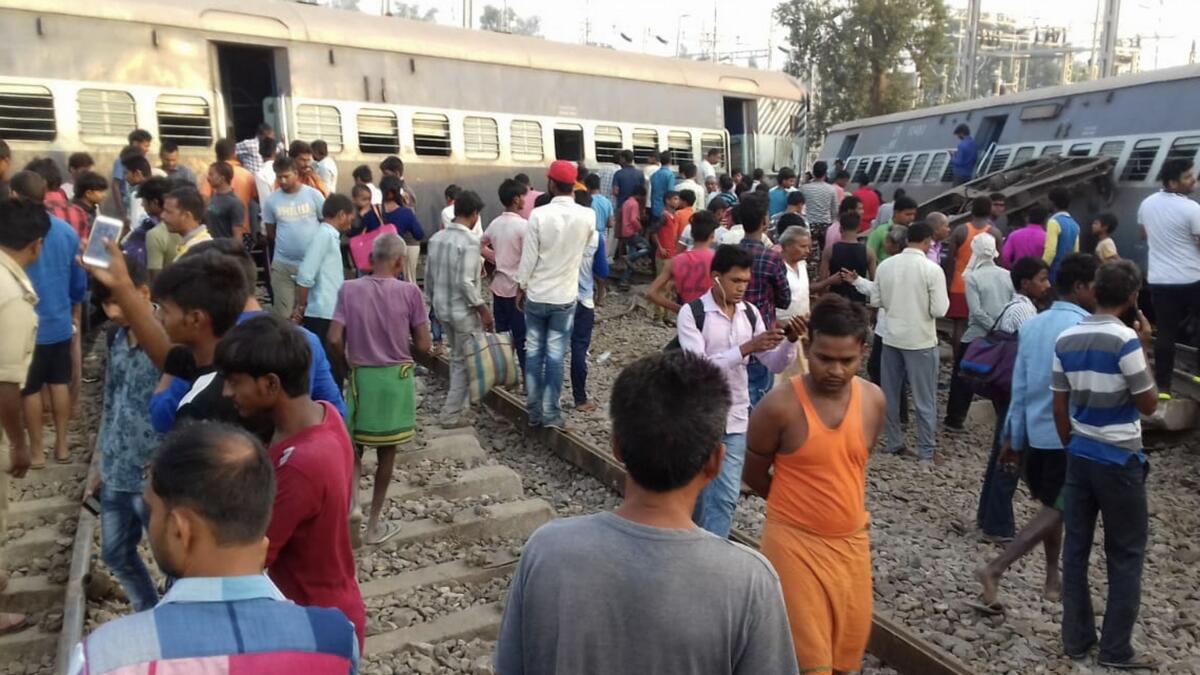 7 dead, several injured after train derails in India