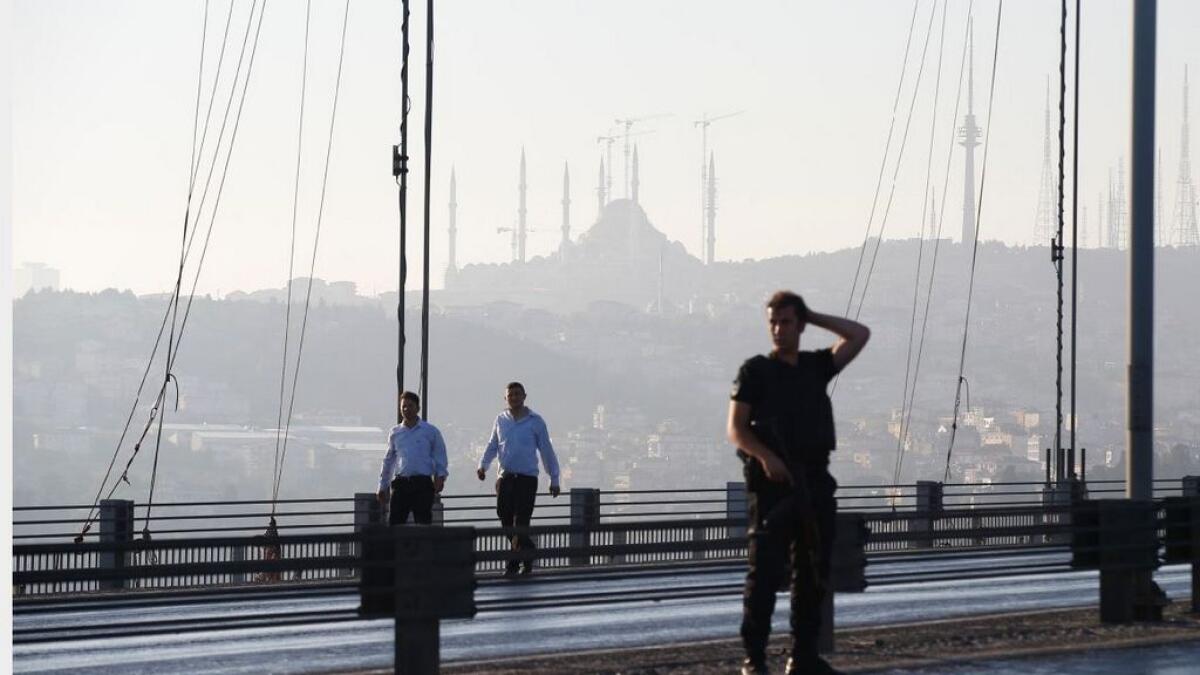 Georgia closes land, air borders with Turkey