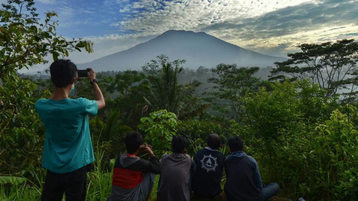 Over 35,000 evacuated near Bali volcano