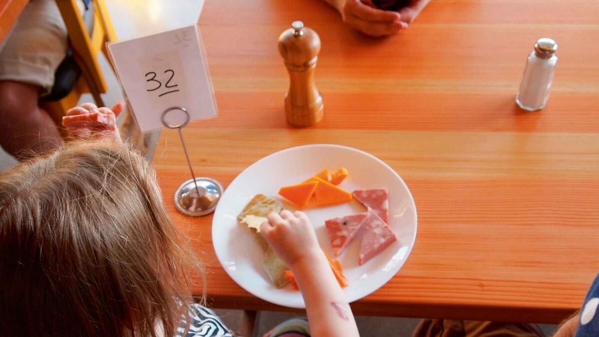 Should fine dining restaurants allow children?