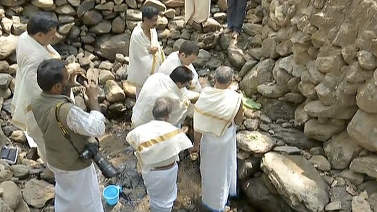Rahul performs rituals for late family members, Pulwama attack victims at Kerala temple