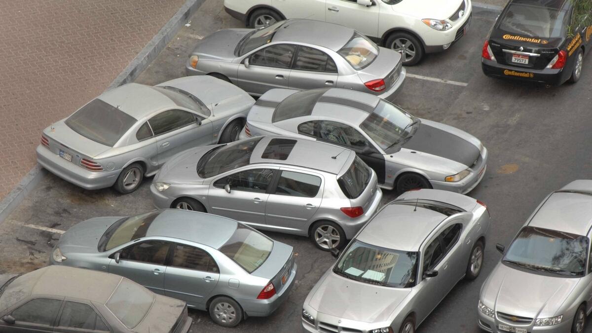 abu dhabi parking, coronavirus, free parking, uae, covid19, uae traffic fines