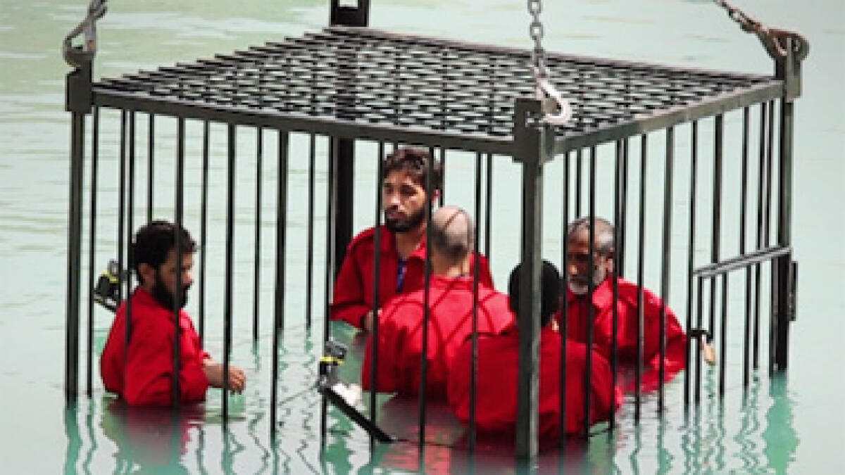 Daesh drowns, decapitates ‘spies’ in brutal new video