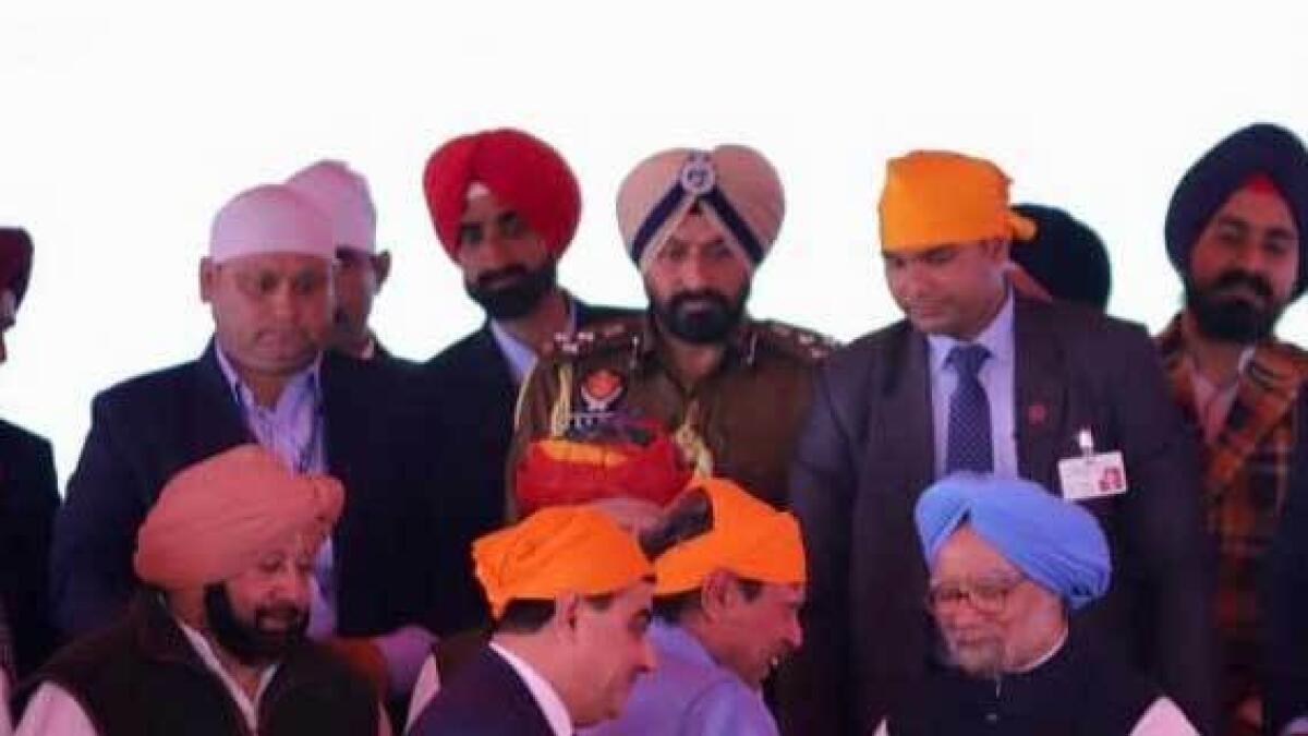 Indias former PM Dr Manmohan Singh unveils book on Sikhism
