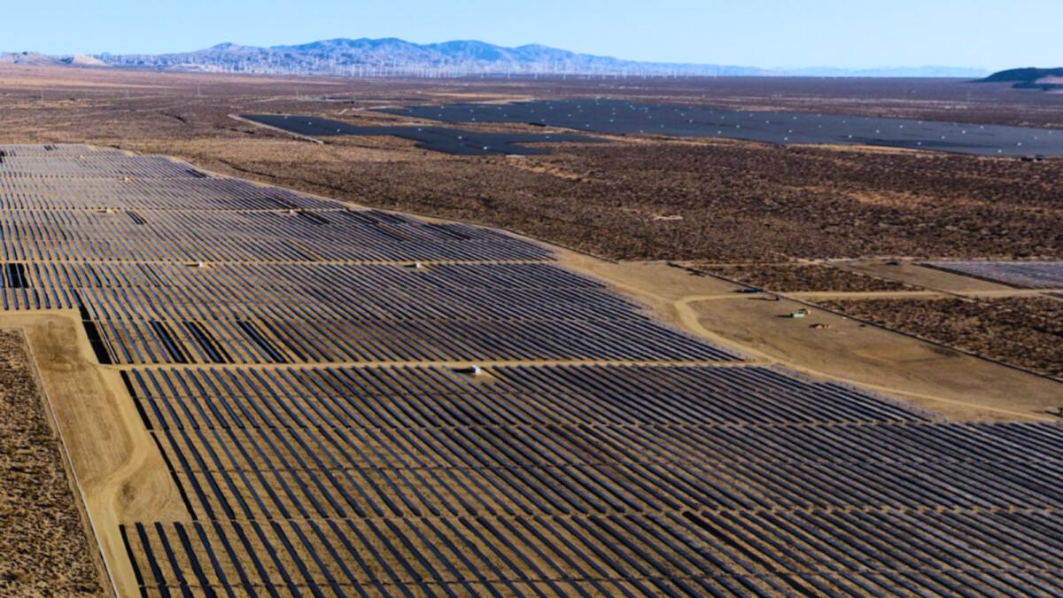 The Big Beau project, located in California, comprises a 128-megawatt (MWac) photovoltaic (PV) solar plant and a 40MW/160MWh battery energy storage system. - Courtesy: Masdar
