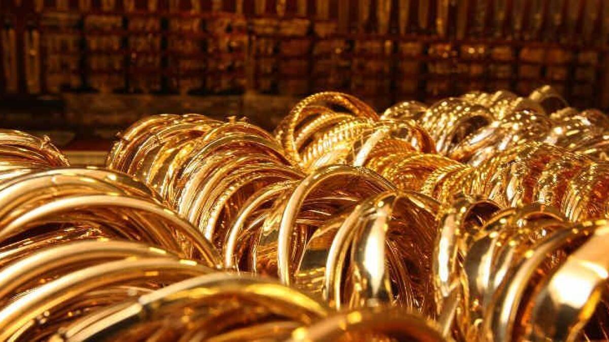 Slight slip in Dubai gold prices, should you buy? 