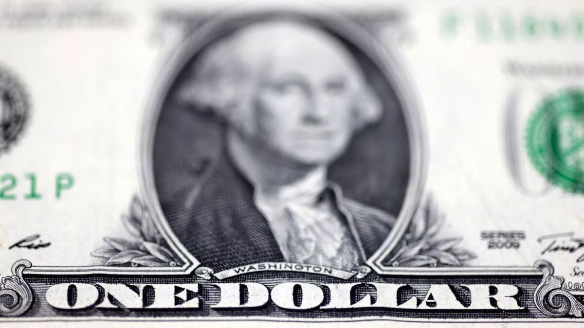 الدولار يحافظ على مكاسبه مع تأكيد الرهانات على ارتفاعات الاحتياطي الفيدرالي