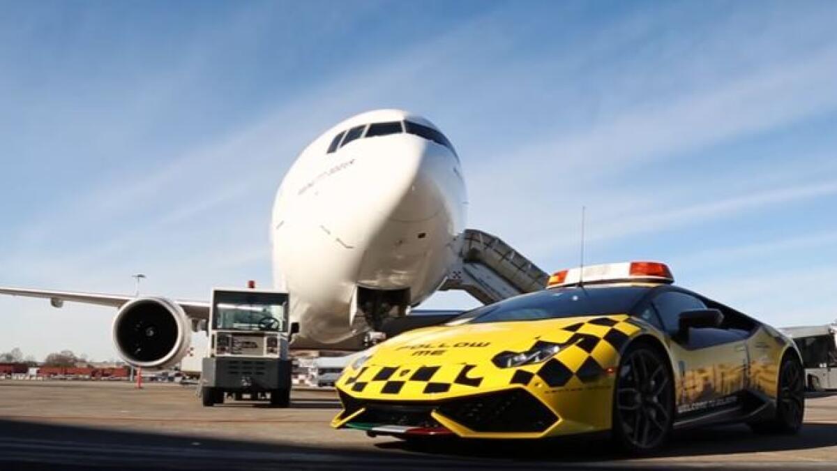 Watch: Emirates Boeing 777 chases Lamborghini 