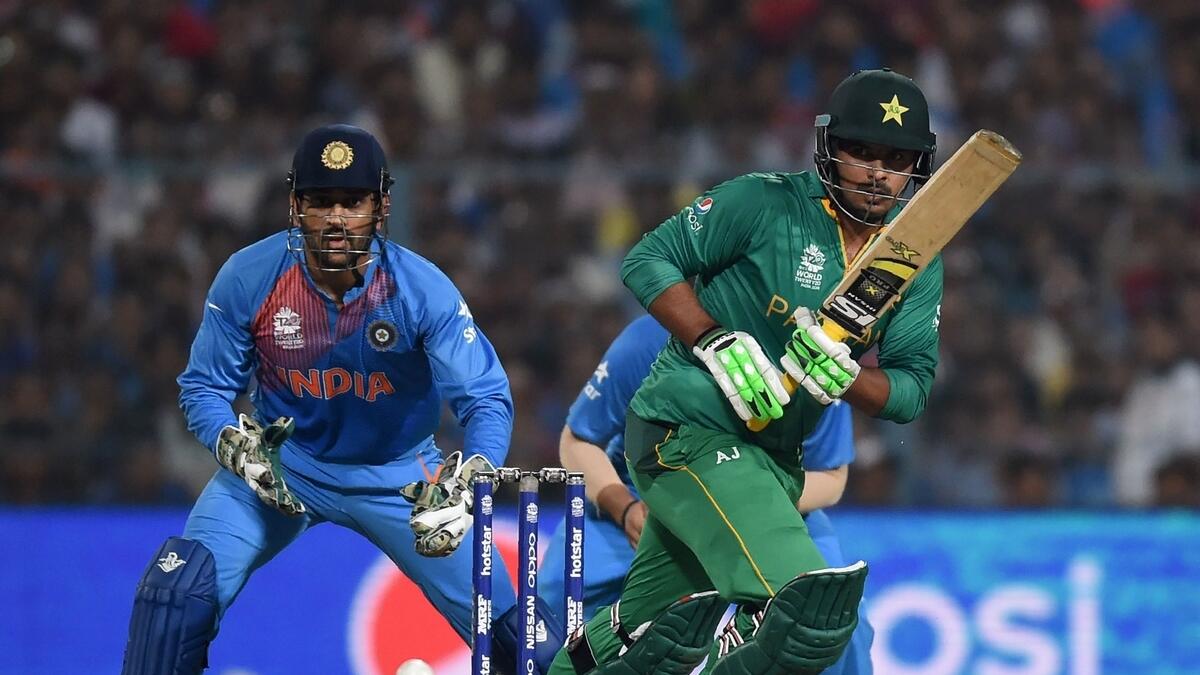 Pakistan bans batsman Sharjeel Khan over spot-fixing 