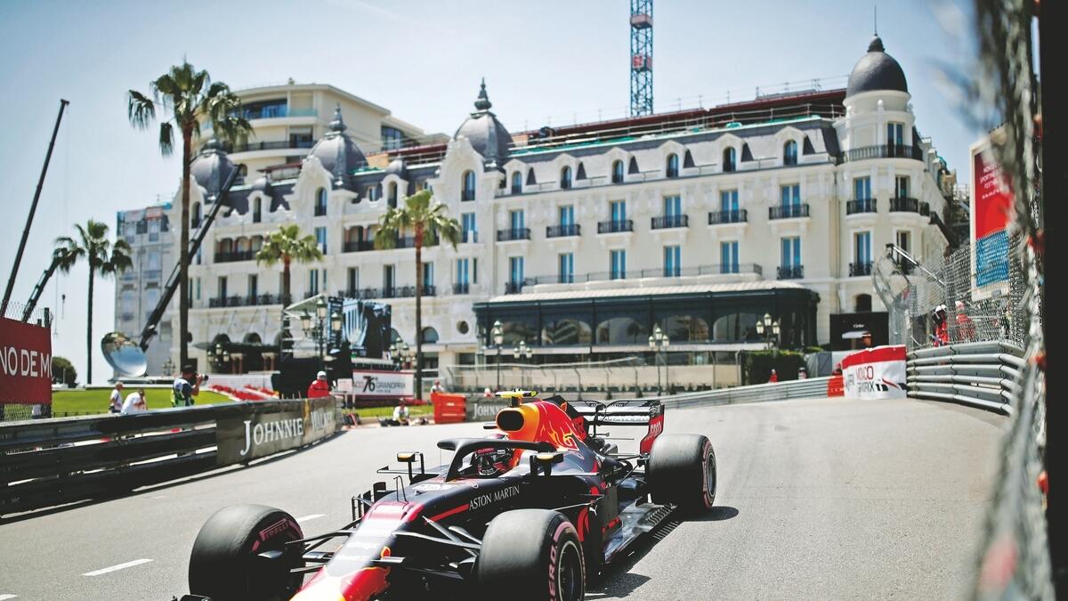 Ricciardo takes Monaco pole in track record lap