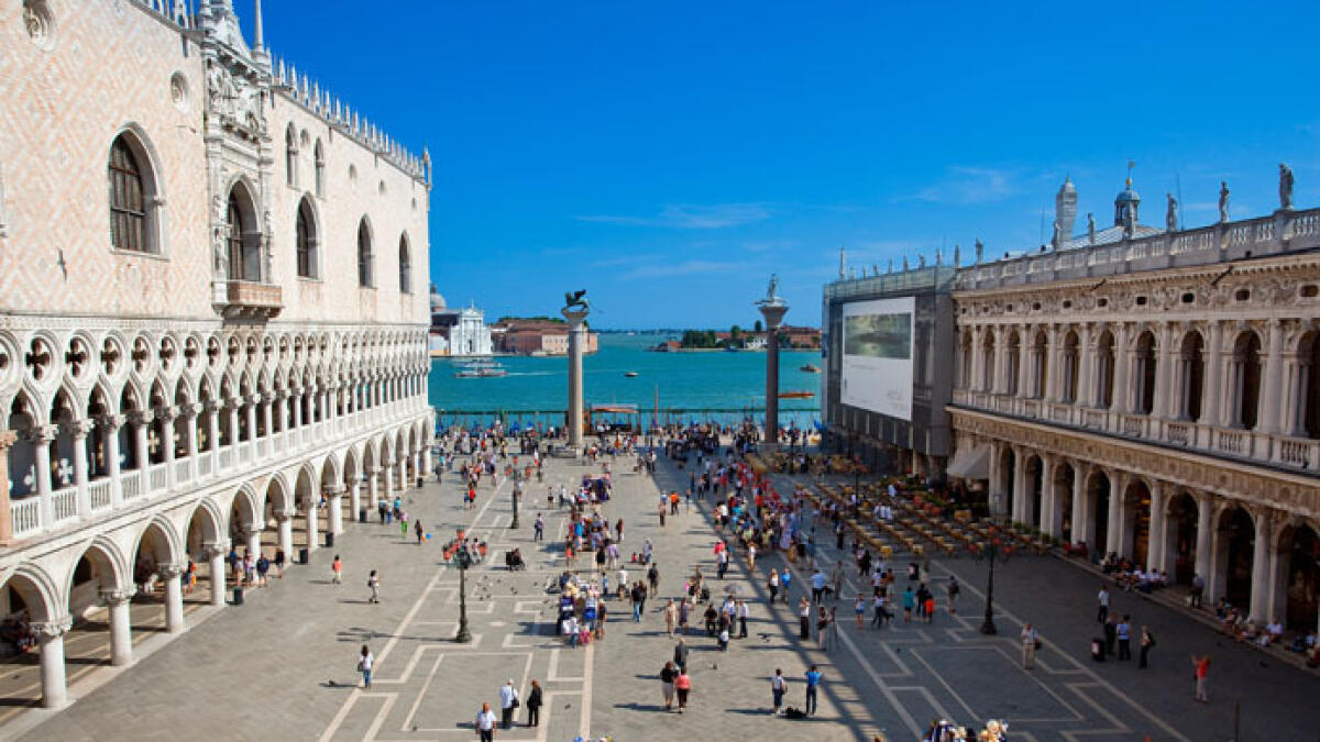 Venice launches campaign forbidding irresponsible behaviour