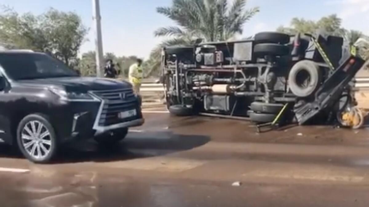 Fuel tanker collides with police vehicle in UAE, three injured