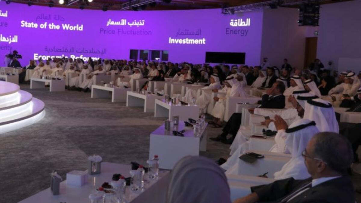 Video: Sheikh Mohammed, Sheikh Hamdan arrive at Arab Strategy Forum 