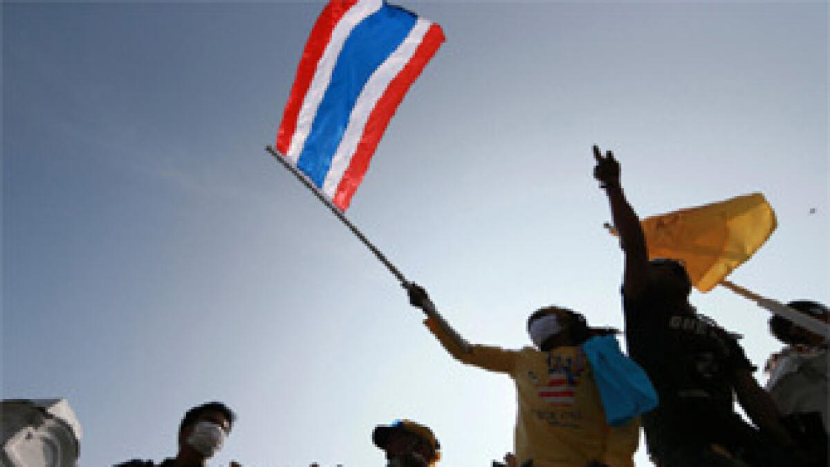 Thai protesters cut off power to PM’s offices