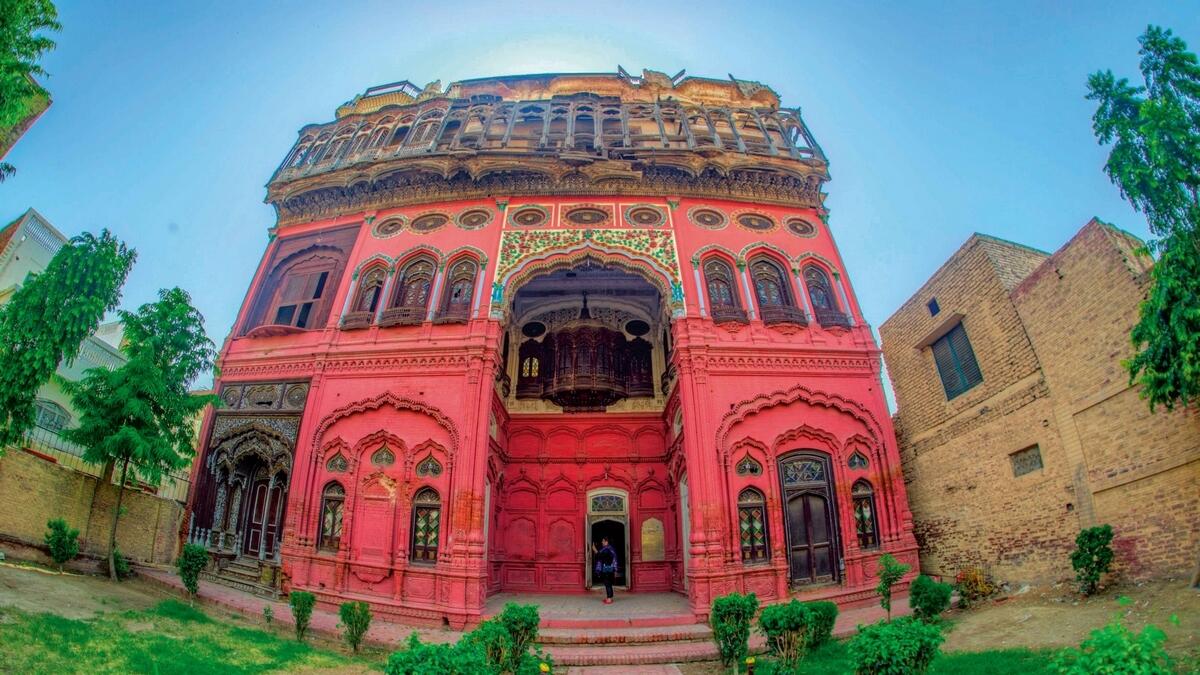 This palace in Chiniot, Pakistan, is full of secrets
