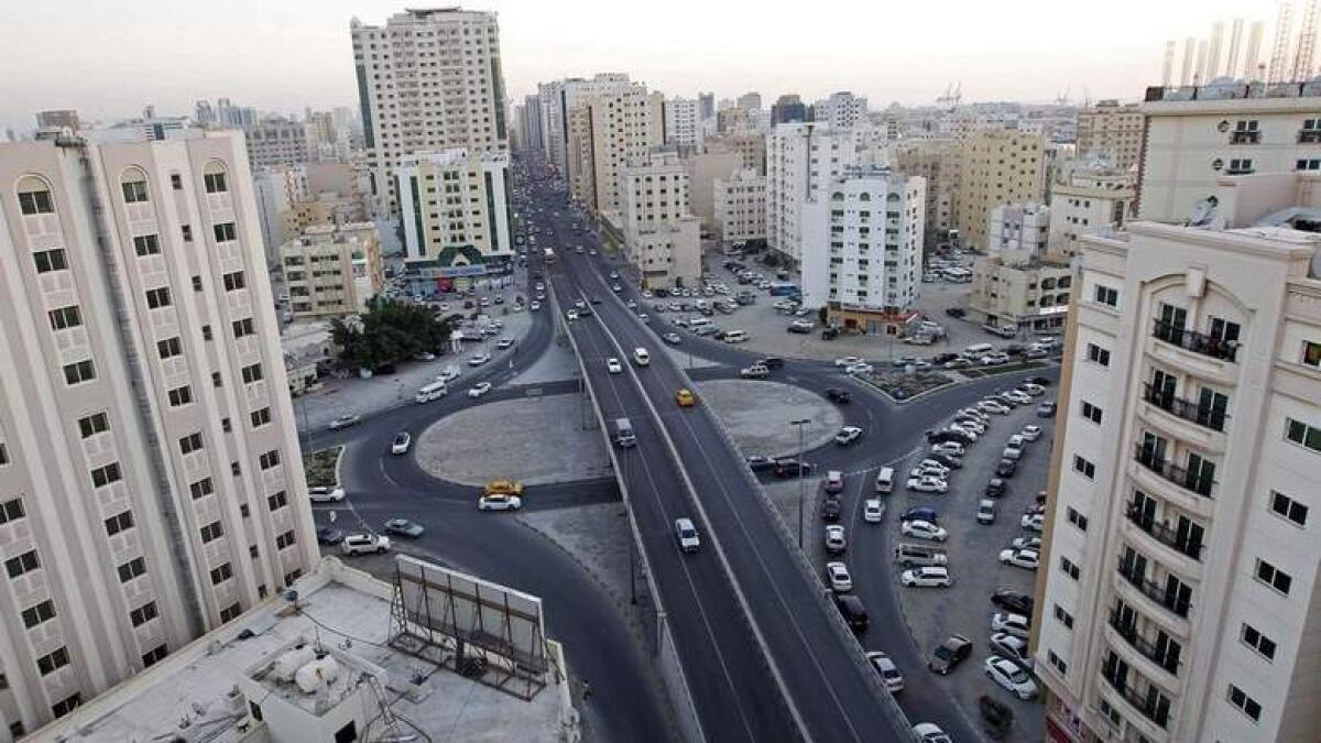 Worker falls to death from Sharjah building
