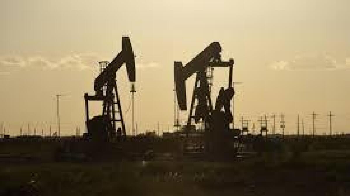 US oil output still rising amid lower prices
