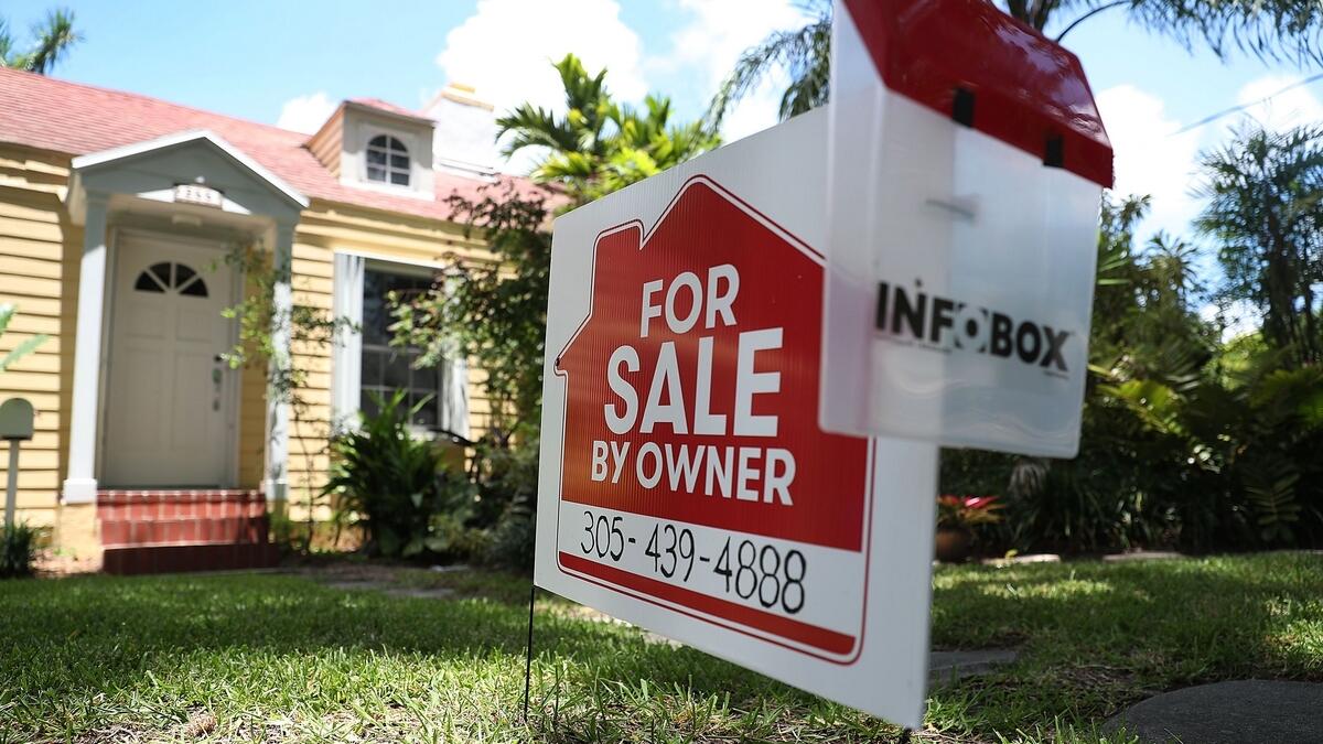 New home sales in US fall sharply