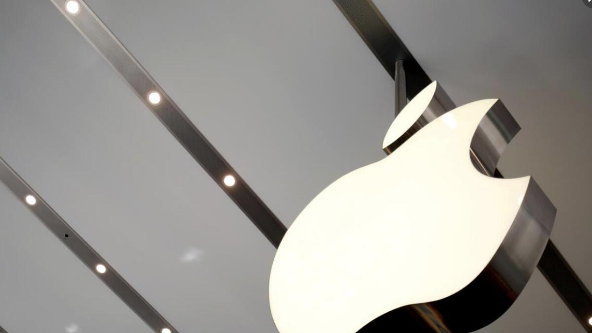 Apple launches online store with discounts  