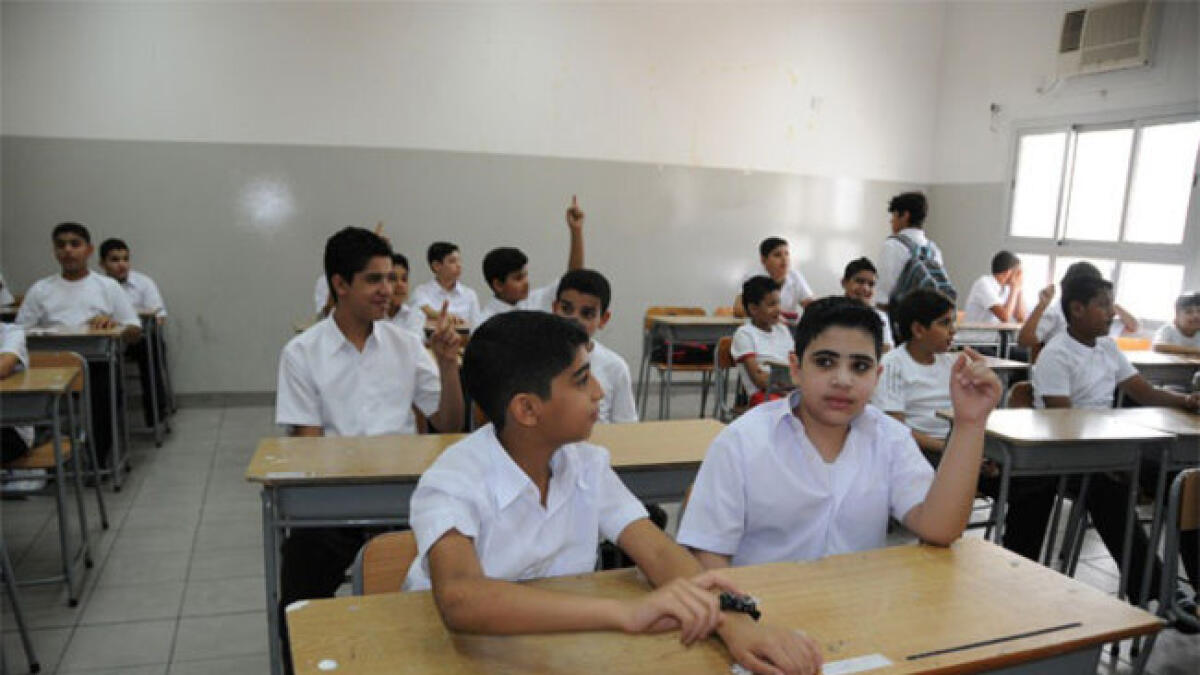 Bahrain ministry launches repair work on 40 schools