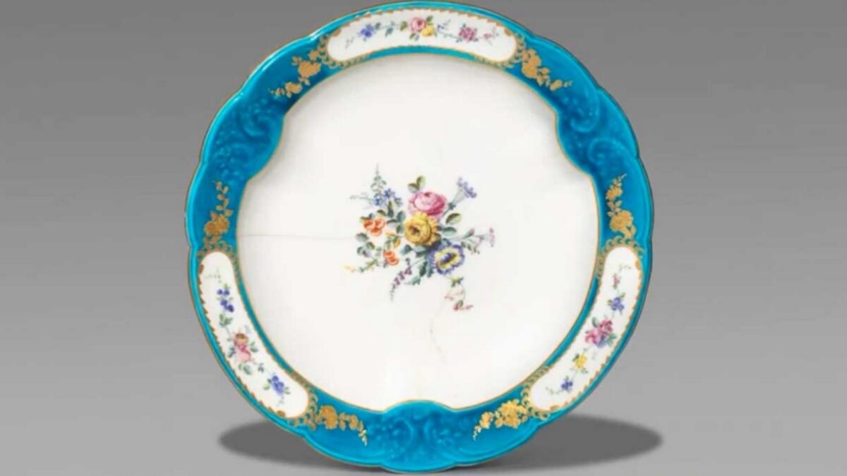 Rare, Dh60, plate, sells, Dh117,000, UK, porcelain dish,