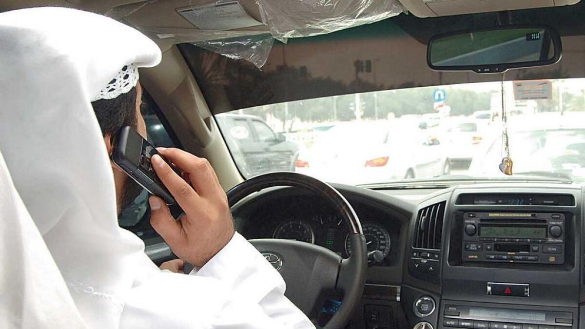 Mobile driving: Only 25% of UAE residents dont do it