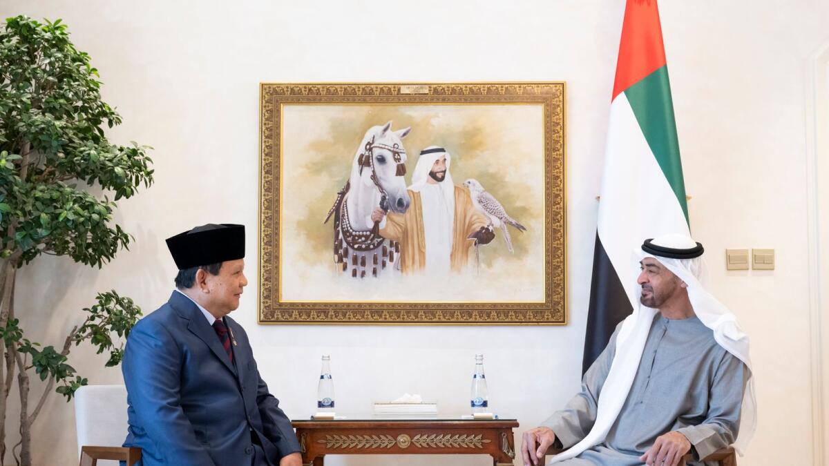 Sheikh Mohamed bin Zayed Al Nahyan meets Prabowo Subianto, Minister of Defence of Indonesia,m at Qasr Al Bahr, Abu Dhabi. – Wam